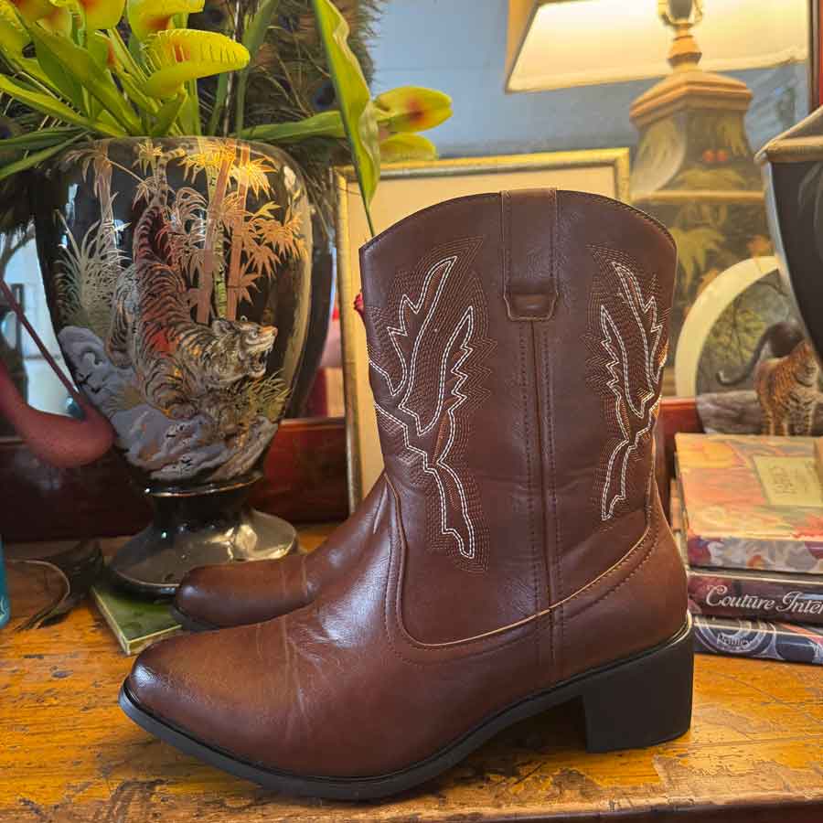 sz 43 shortie brown cowboy boots