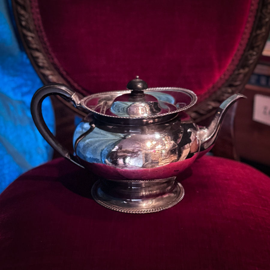 Vintage silver plated tea pot