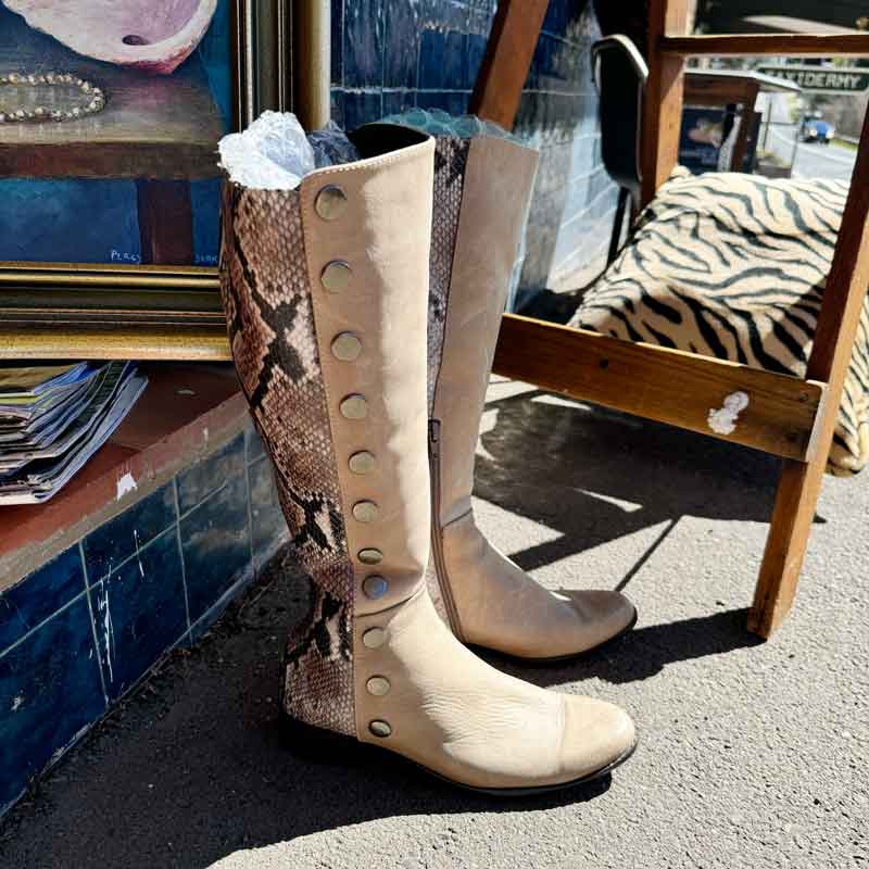 sz 36 knee high Snakeskin Mod boots