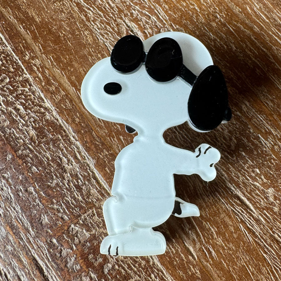 Fabulous brooches various