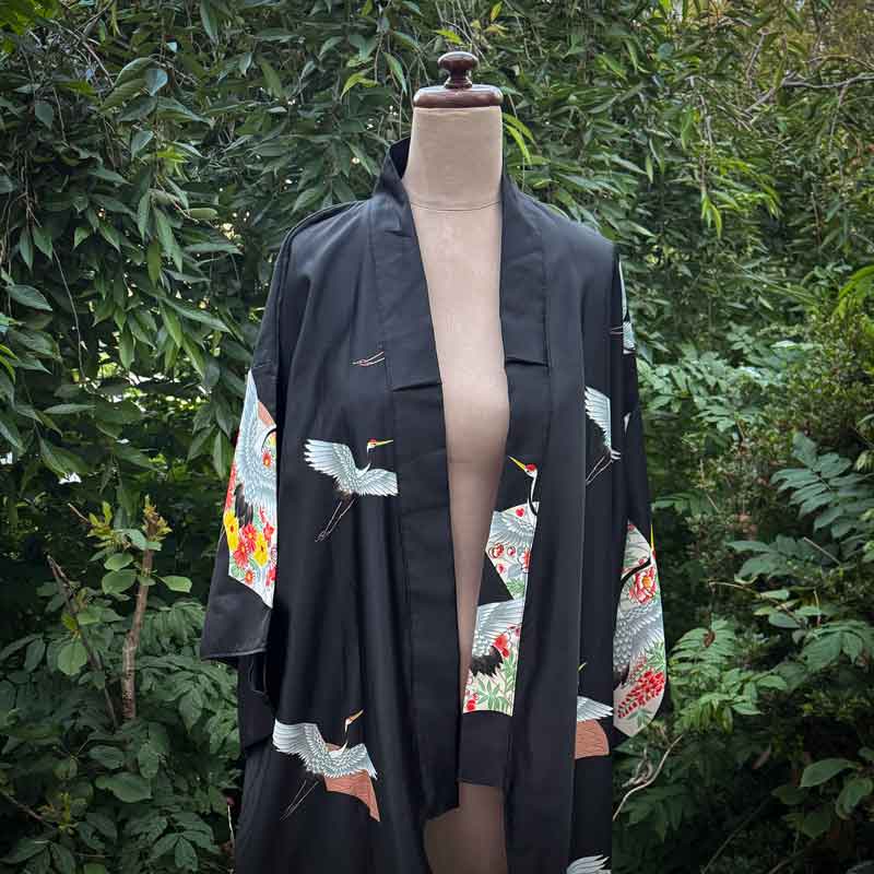 sz L Storks on black kimono robe