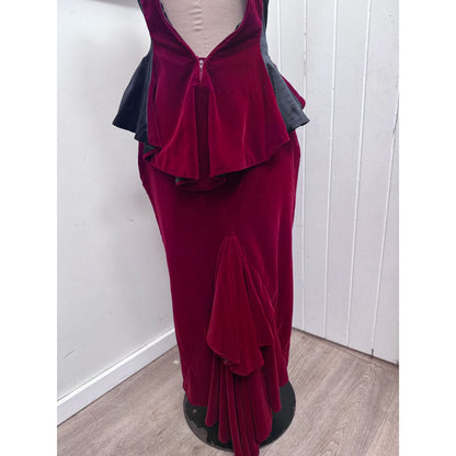 sz S Studibaker Hawk red velvet set