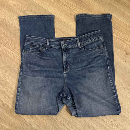 sz 18 NYDJ Marilyn straight jeans