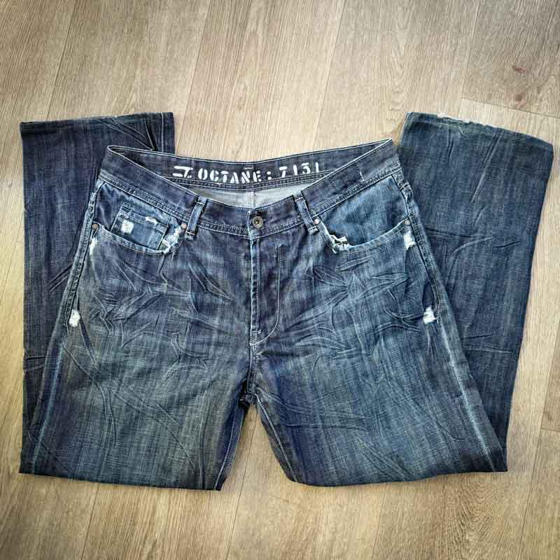 sz 36 Octane distressed jeans