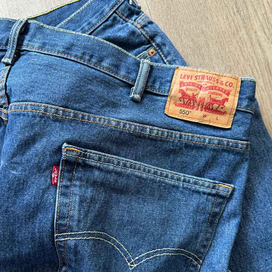 sz 48 Levis plus size jeans mid denim