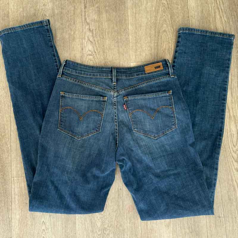 sz 8 29 Levis bold curve jeans