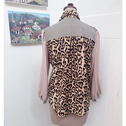 sz L funky leopard striped shirt