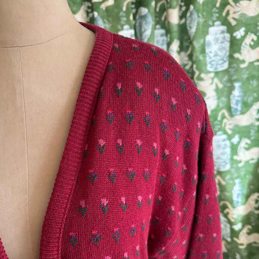 sz L vintage red patterned cardigan