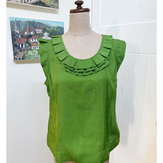 sz 16 green Table Eight blouse
