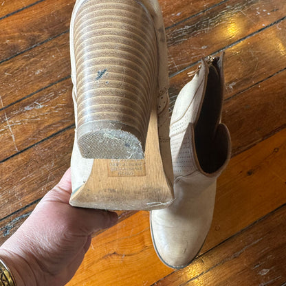 sz 10 tan cowboy booties