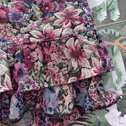 Tapestry upholstery fabric