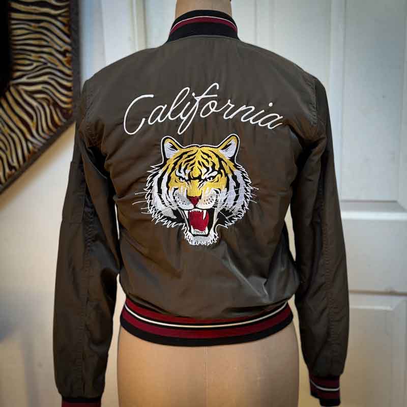 sz 6 Embroidered tiger bomber jacket