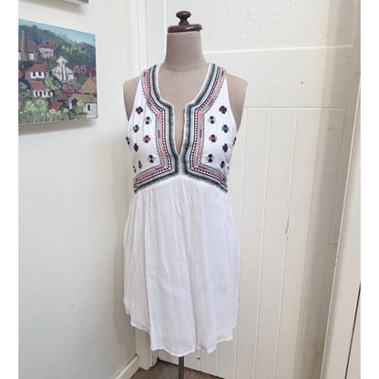 sz 10 Tigerlily white smock shift