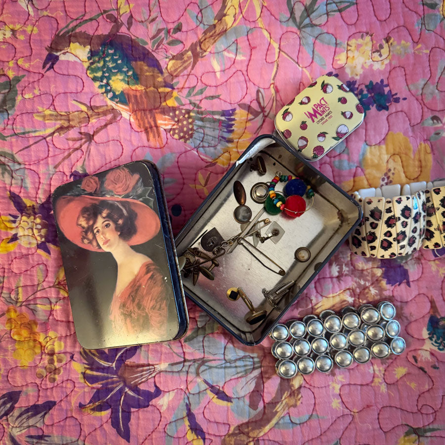 Trinket junk tin