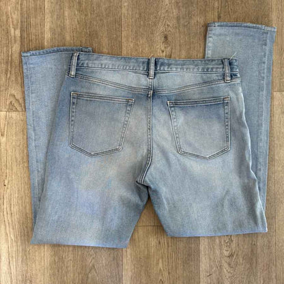 sz 33 Uniqlo pale wash jeans