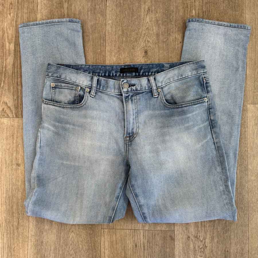 sz 33 Uniqlo pale wash jeans