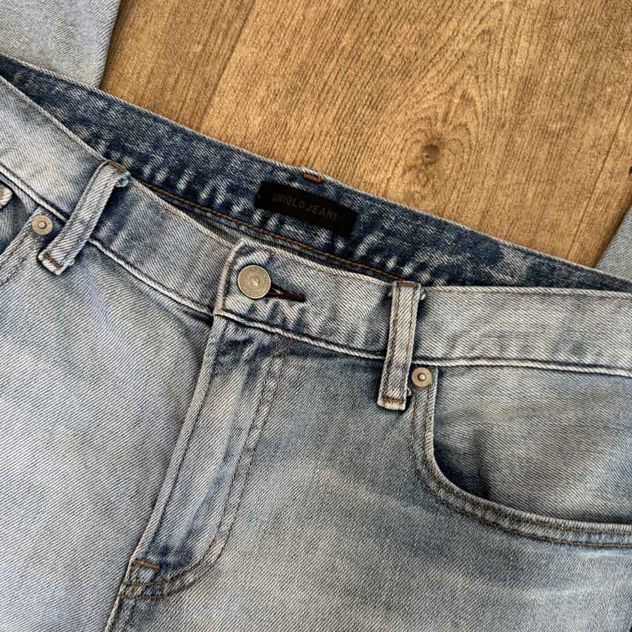 sz 33 Uniqlo pale wash jeans