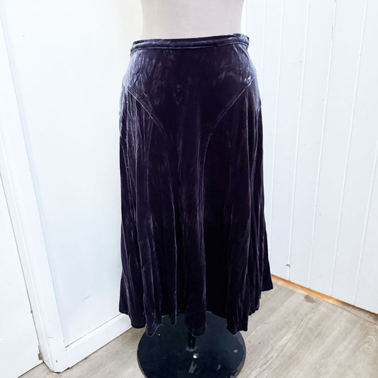 sz M deep plum velvet skirt