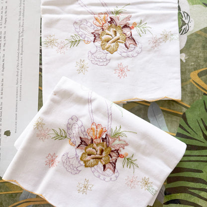 Embroidered cotton pillowcase 2