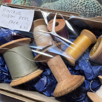 Vintage cotton reel pack