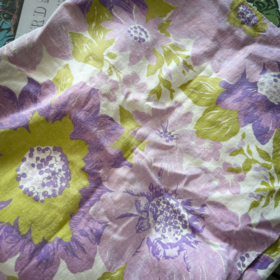 Retro floral pillowcases