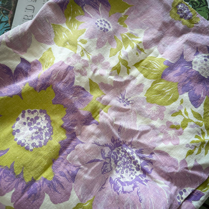 Retro floral pillowcases