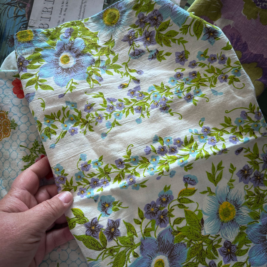 Retro floral pillowcases