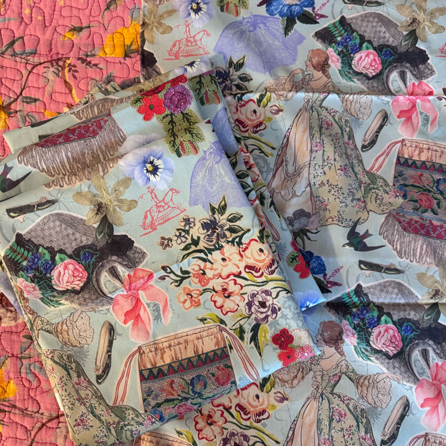 Fabric : Vintage Romance blue RTS