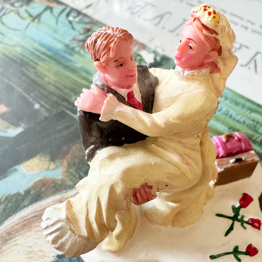 Just married figurine