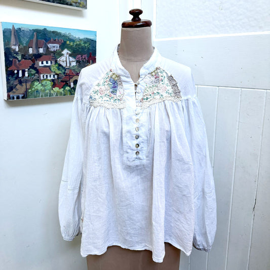 sz 12 embroidered cheese cloth blouse