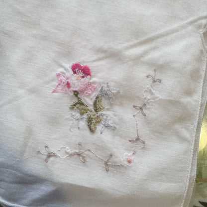 Little square pink embroidered tablecloth