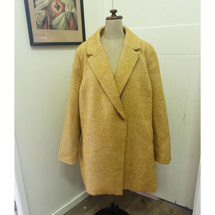 sz XL curvy plus yellow coat